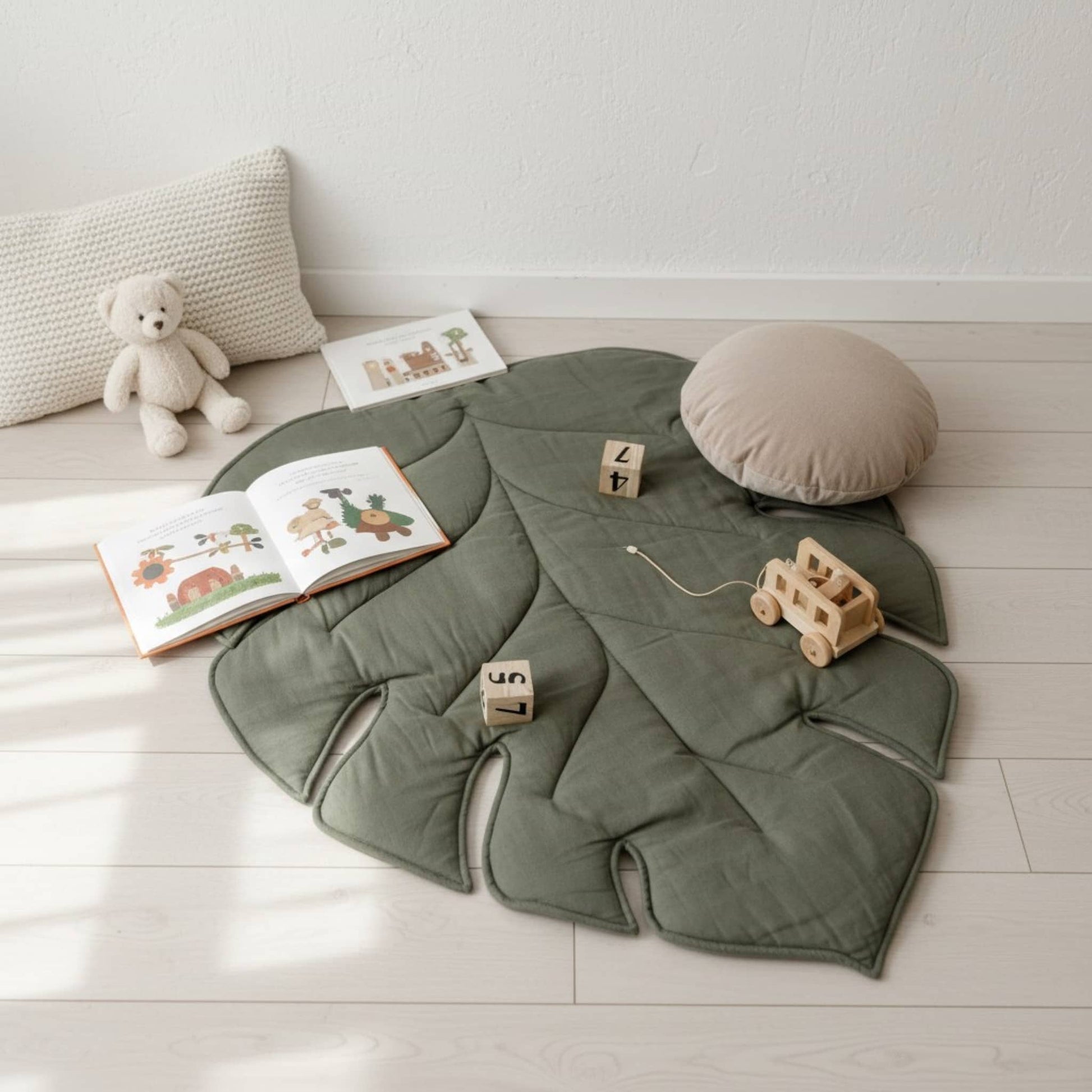 Leaf Linen Play Mat, Green Baby Play Mat