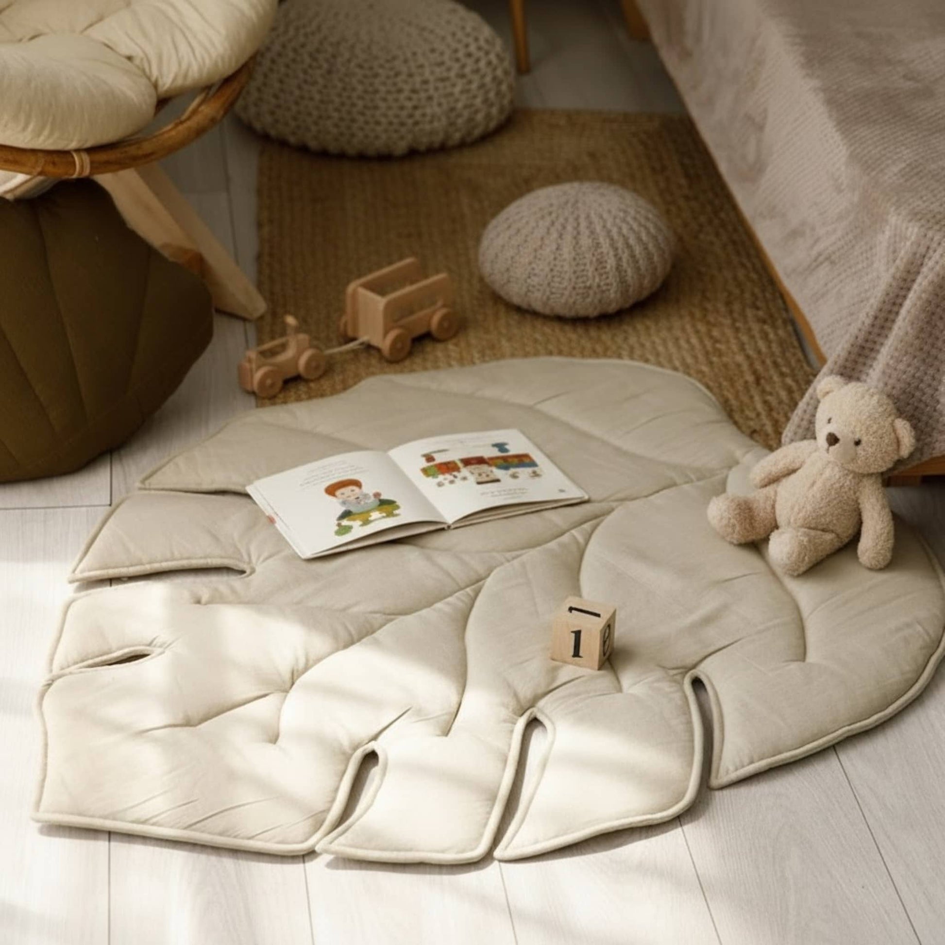 Leaf Linen Play Mat, Green Baby Play Mat