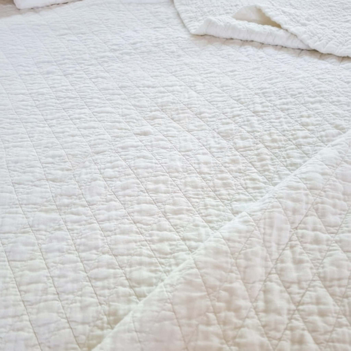 Lightweight Quilted Blanket, Linen Bed Blanket