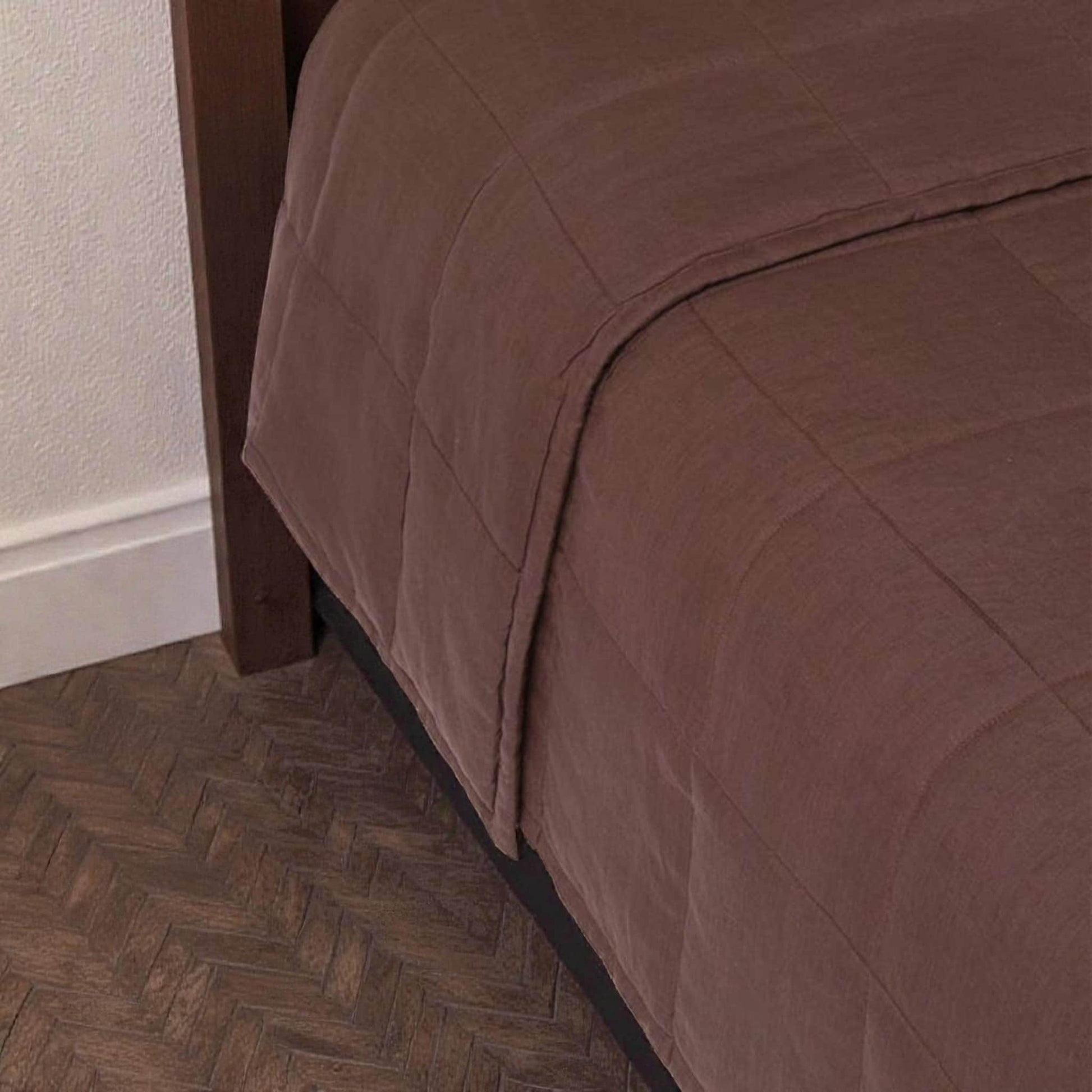 Linen Box Quilt, Lightweight Quilted Blanket