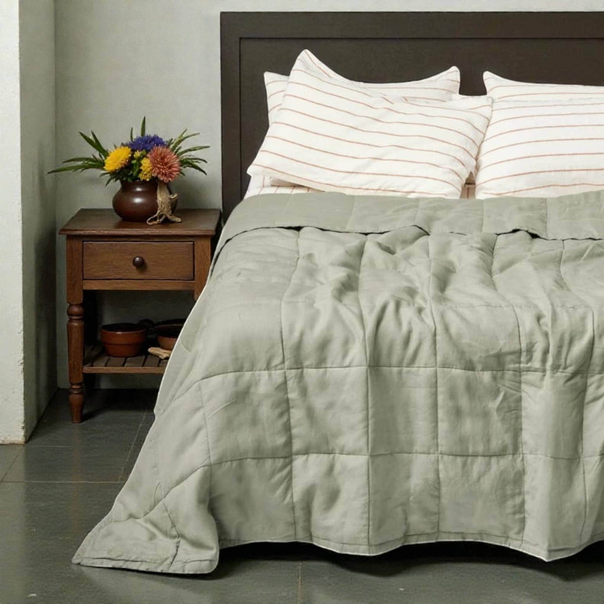 Linen Box Quilt, Lightweight Quilted Blanket